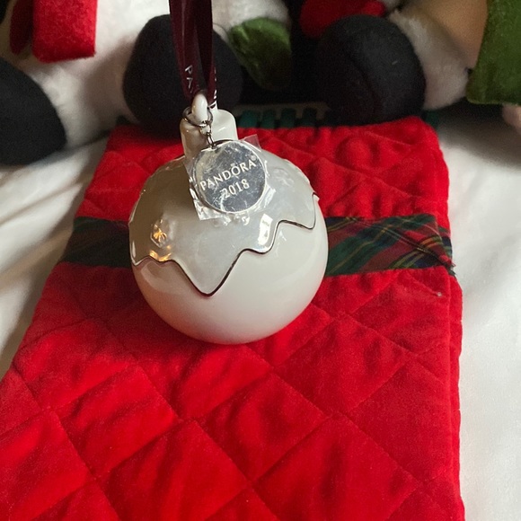 2018 pandora snowball Christmas ornament collectors ornament - Picture 1 of 6